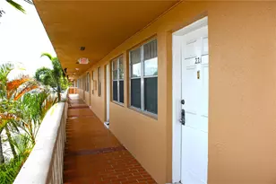 1154 W 35th St, Hialeah, FL 33012 - Photo 17
