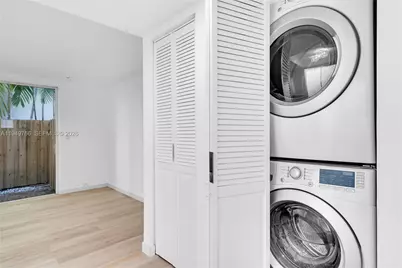 2945 Bridgeport Ave #I, Miami, FL 33133 - Photo 21