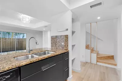 2945 Bridgeport Ave #I, Miami, FL 33133 - Photo 11