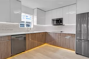 806 NE 6th St, Hallandale Beach, FL 33009 - Photo 23