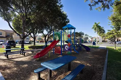 11224 NW 87th St, Doral, FL 33178 - Photo 19