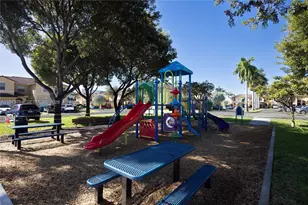 11224 NW 87th St, Doral, FL 33178 - Photo 19