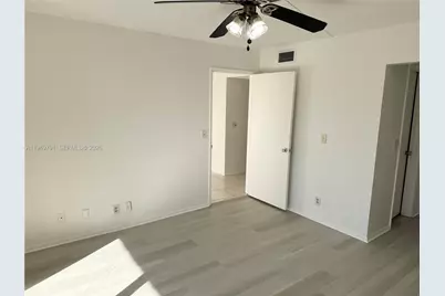 9400 Live Oak Pl #406, Davie, FL 33324 - Photo 5