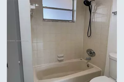 9400 Live Oak Pl #406, Davie, FL 33324 - Photo 7