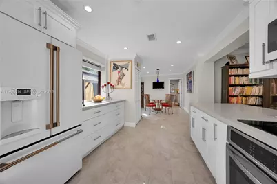 6220 SW 61st St, South Miami, FL 33143 - Photo 7