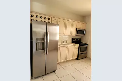 7567 N Augusta Dr #Front, Hialeah, FL 33015 - Photo 13