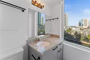 185 SW 7th St, Miami, FL 33130 - Photo 23