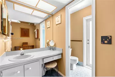 8708 SW 52nd St, Cooper City, FL 33328 - Photo 21