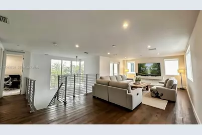 10054 NW 76th Ter, Doral, FL 33178 - Photo 7