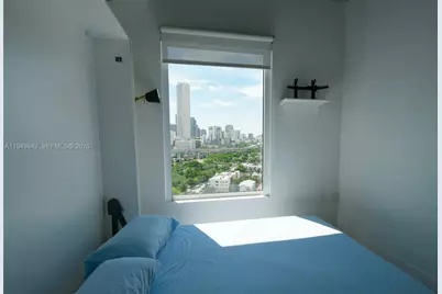 10 SW South River Dr #1704, Miami, FL 33130 - Photo 19