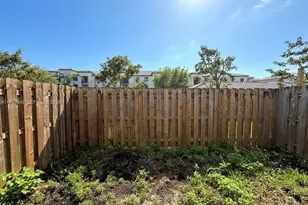 21050 NE 8th Ave, Miami, FL 33179 - Photo 25