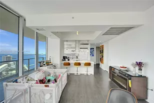 1100 Biscayne Blvd, Miami, FL 33132 - Photo 3