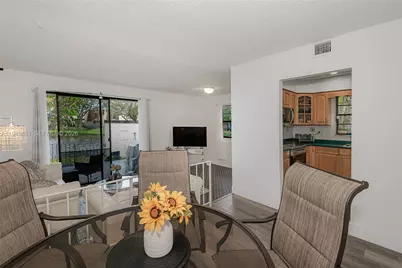 1501 NW 90th Way #1501, Pembroke Pines, FL 33024 - Photo 9