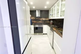 400 Kings Point Dr, Sunny Isles Beach, FL 33160 - Photo 15