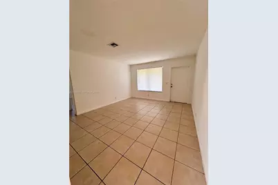 227 SW 9th St #1-2, Hallandale Beach, FL 33009 - Photo 5