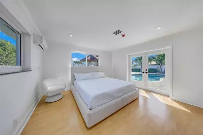 800 SE 3rd Ter, Pompano Beach, FL 33060 - Photo 13