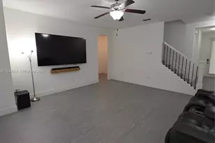 4538 S Aqua Bella Ln, Dania Beach, FL 33312 - Photo 7