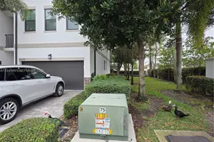 4538 S Aqua Bella Ln, Dania Beach, FL 33312 - Photo 41