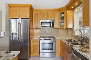 2213 NE 16th Ave, Wilton Manors, FL 33305 - Photo 5