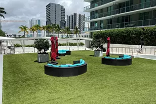 79 SW 12th St, Miami, FL 33130 - Photo 11