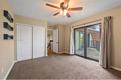 11875 SW 12th Pl, Davie, FL 33325 - Photo 21