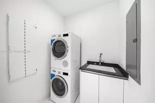 300 Biscayne Blvd Way, Miami, FL 33131 - Photo 17