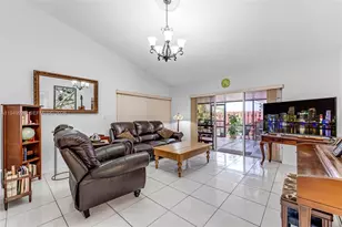 1304 Redstart Ct, Homestead, FL 33035 - Photo 9
