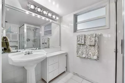 201 N Ocean Blvd #112, Pompano Beach, FL 33062 - Photo 17