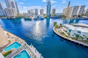 137 Golden Isles Dr, Hallandale Beach, FL 33009 - Photo 23