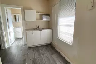 1011 SW 5th St, Miami, FL 33130 - Photo 11