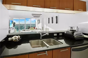 1800 N Bayshore Dr, Miami, FL 33132 - Photo 15