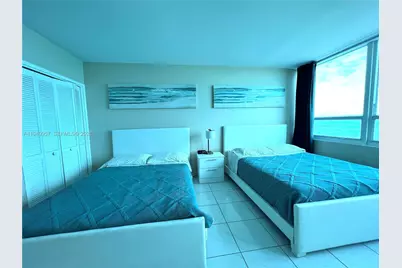 5445 Collins Ave #1425, Miami Beach, FL 33140 - Photo 3