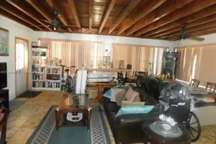 424 NE 72nd St, Miami, FL 33138 - Photo 3