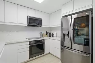 2301 Collins Ave, Miami Beach, FL 33139 - Photo 21