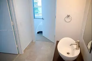 350 S Miami Ave, Miami, FL 33130 - Photo 7