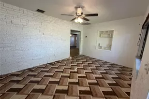 576 NW 147th St, Miami, FL 33168 - Photo 7