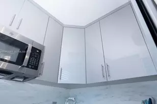 5445 Collins Ave, Miami Beach, FL 33140 - Photo 5