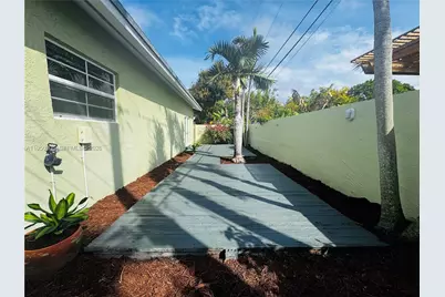 1012 NE 17th Ct #3, Fort Lauderdale, FL 33305 - Photo 15