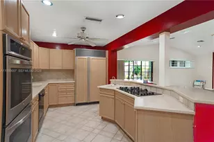 11121 SW 203rd Terrace, Cutler Bay, FL 33189 - Photo 9