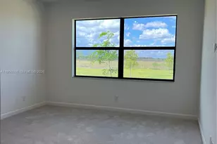 19667 Rugged Trunk Trl, Loxahatchee, FL 33470 - Photo 11