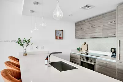 1300 S Miami Ave #4402, Miami, FL 33130 - Photo 9