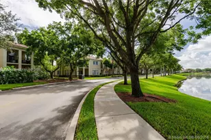 2458 Centergate Dr, Miramar, FL 33025 - Photo 9