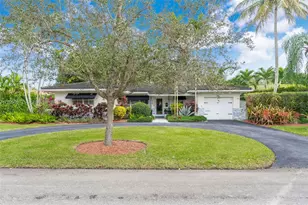 700 Vilabella Ave, Coral Gables, FL 33146 - Photo 3