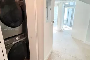 690 SW 1st Ct, Miami, FL 33130 - Photo 17