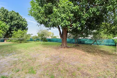 745 NW 140th St #0, Miami, FL 33168 - Photo 23