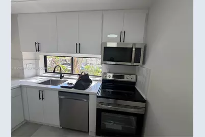 17021 N Bay Rd #216, Sunny Isles Beach, FL 33160 - Photo 5