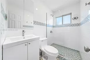 208 NE 4th St, Hallandale Beach, FL 33009 - Photo 19