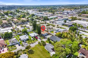 208 NE 4th St, Hallandale Beach, FL 33009 - Photo 41