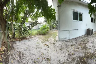 2312 Van Buren St, Hollywood, FL 33020 - Photo 11