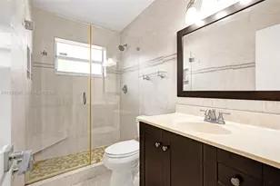 21120 NE 24th Ct, Miami, FL 33180 - Photo 33